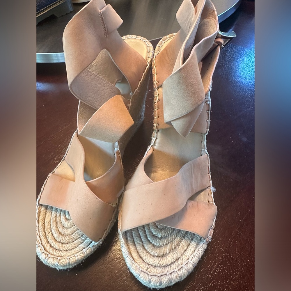 Joie women’s Wedges size 39